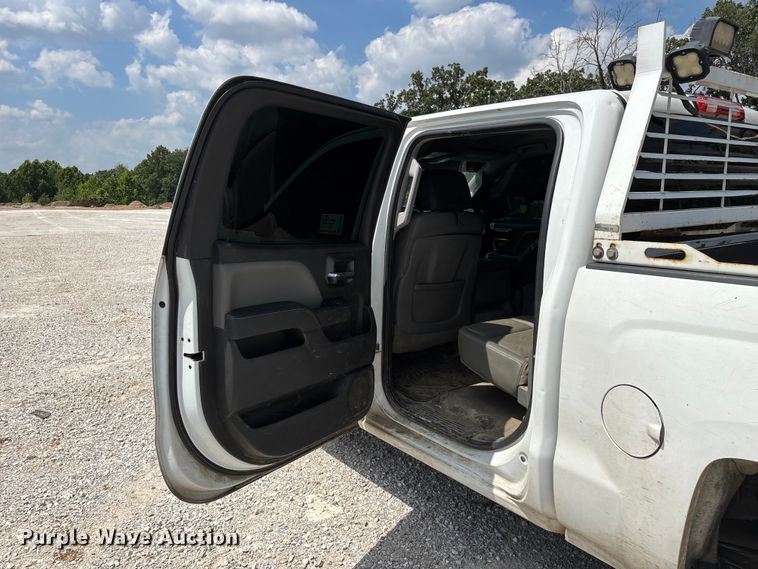 image for item FG0531 2015 Chevrolet Silverado 1500 Crew Cab pickup truck