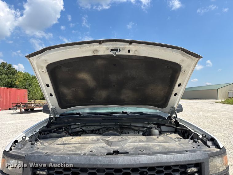image for item FG0531 2015 Chevrolet Silverado 1500 Crew Cab pickup truck