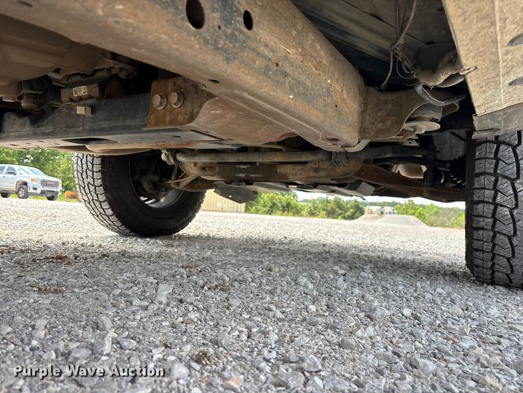image for item FG0531 2015 Chevrolet Silverado 1500 Crew Cab pickup truck