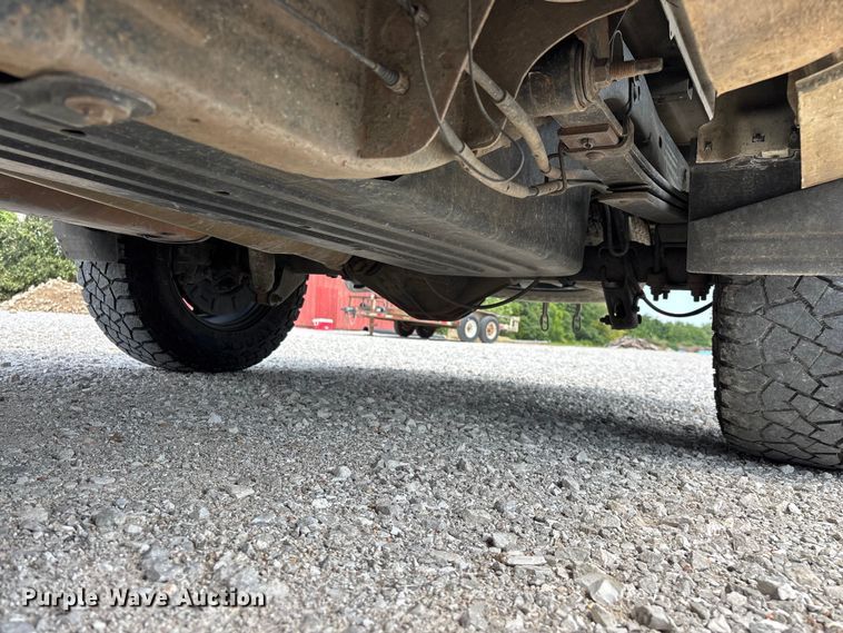 image for item FG0531 2015 Chevrolet Silverado 1500 Crew Cab pickup truck