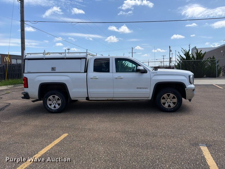 image for item FH6184 2017 GMC  Sierra 1500 SLE Ext. Cab pickup truck