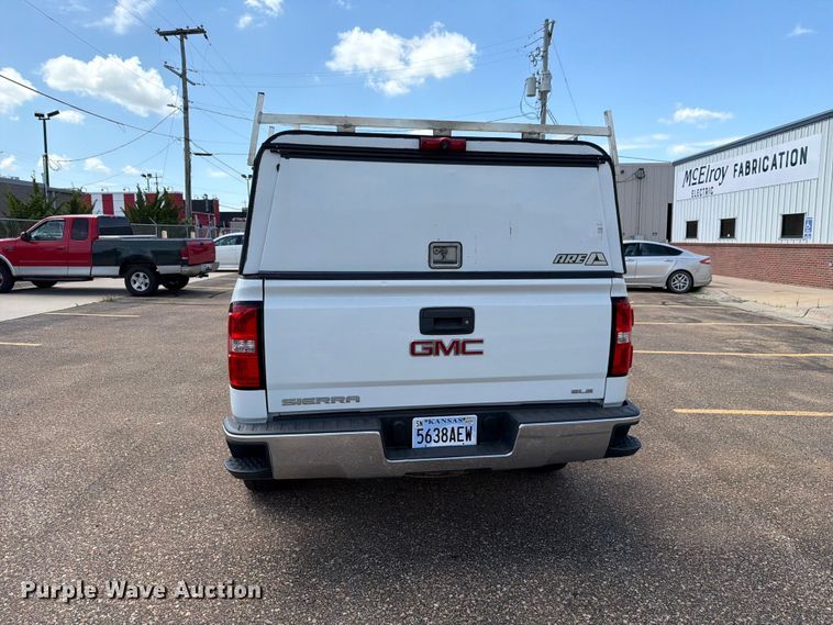 image for item FH6184 2017 GMC  Sierra 1500 SLE Ext. Cab pickup truck