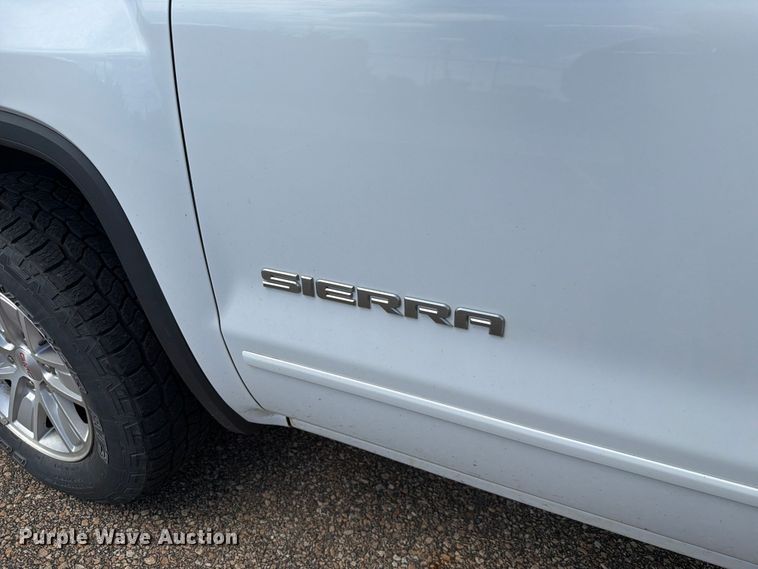 image for item FH6184 2017 GMC  Sierra 1500 SLE Ext. Cab pickup truck