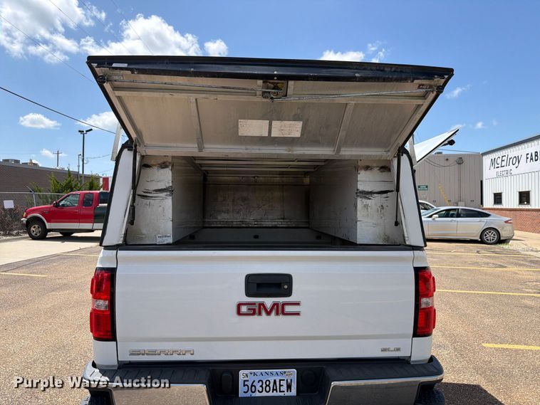 image for item FH6184 2017 GMC  Sierra 1500 SLE Ext. Cab pickup truck