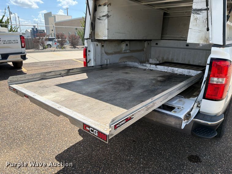 image for item FH6184 2017 GMC  Sierra 1500 SLE Ext. Cab pickup truck