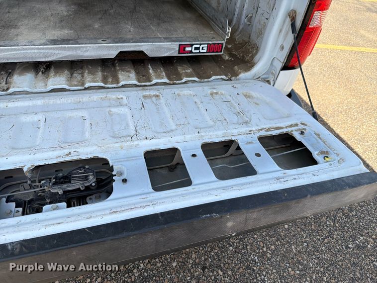 image for item FH6184 2017 GMC  Sierra 1500 SLE Ext. Cab pickup truck