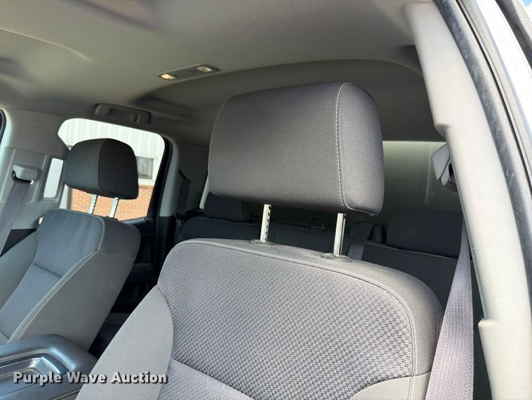 image for item FH6184 2017 GMC  Sierra 1500 SLE Ext. Cab pickup truck