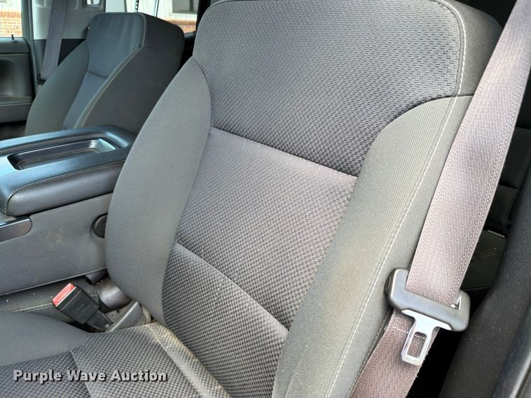 image for item FH6184 2017 GMC  Sierra 1500 SLE Ext. Cab pickup truck