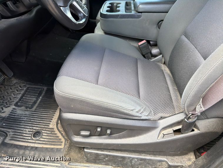 image for item FH6184 2017 GMC  Sierra 1500 SLE Ext. Cab pickup truck