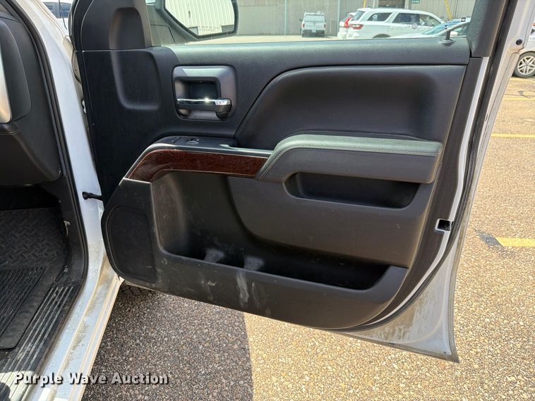 image for item FH6184 2017 GMC  Sierra 1500 SLE Ext. Cab pickup truck