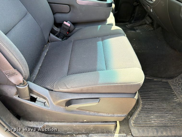 image for item FH6184 2017 GMC  Sierra 1500 SLE Ext. Cab pickup truck