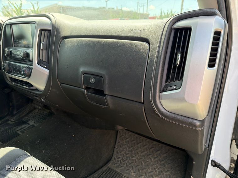image for item FH6184 2017 GMC  Sierra 1500 SLE Ext. Cab pickup truck