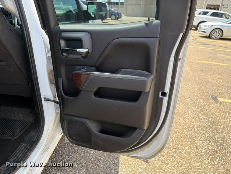 image for item FH6184 2017 GMC  Sierra 1500 SLE Ext. Cab pickup truck