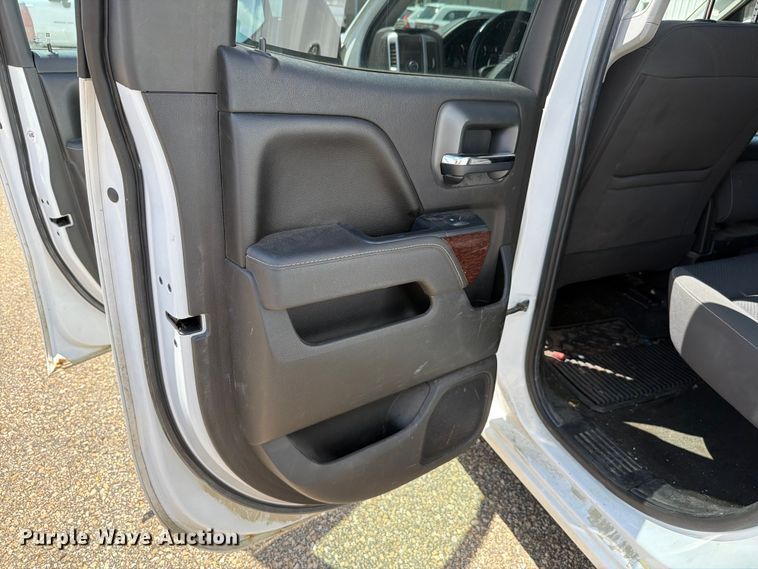 image for item FH6184 2017 GMC  Sierra 1500 SLE Ext. Cab pickup truck