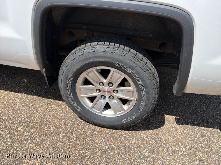 image for item FH6184 2017 GMC  Sierra 1500 SLE Ext. Cab pickup truck
