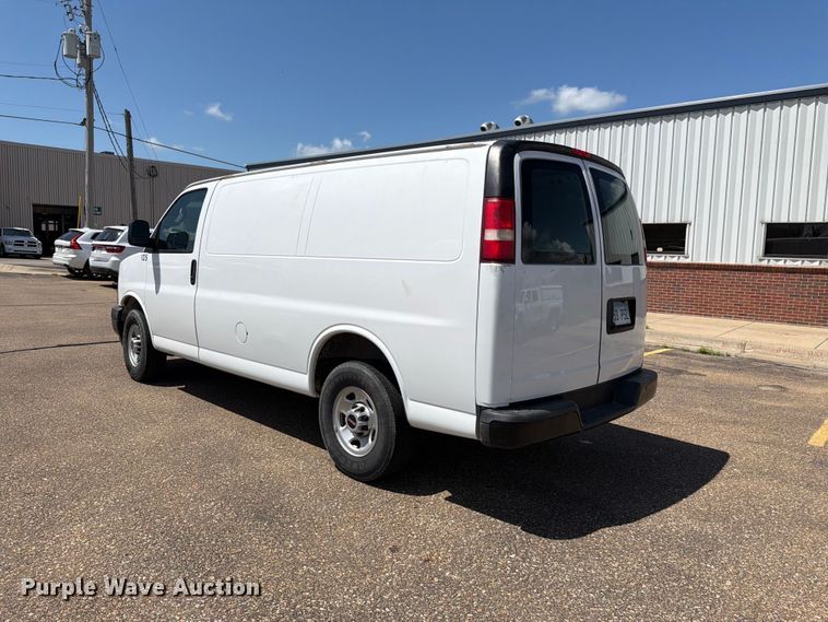 image for item FH6251 2017 GMC Savana G2500 van