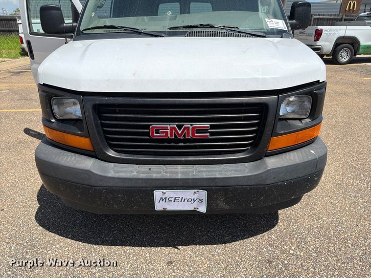 image for item FH6251 2017 GMC Savana G2500 van