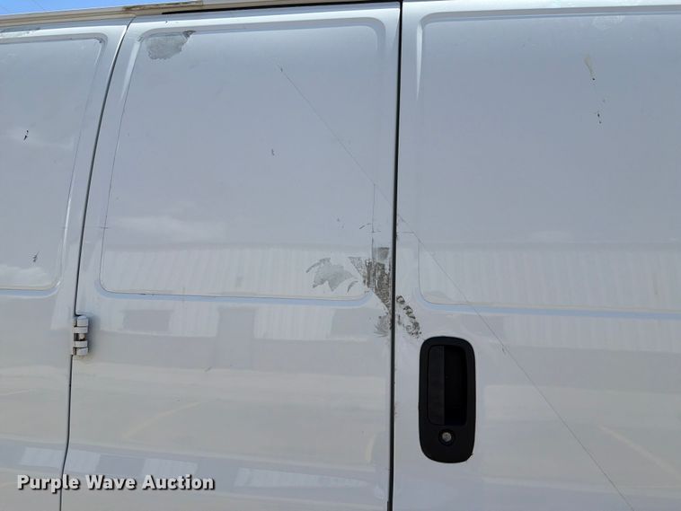 image for item FH6251 2017 GMC Savana G2500 van