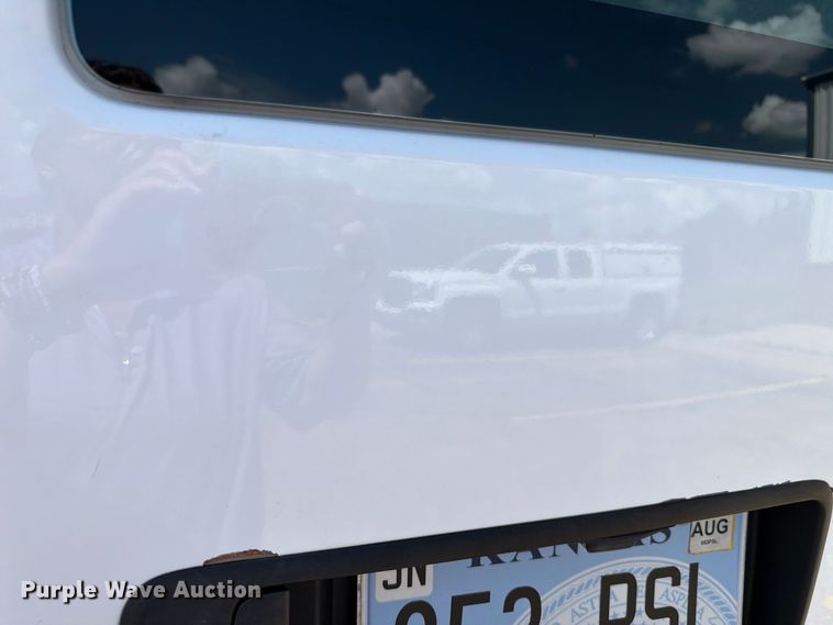 image for item FH6251 2017 GMC Savana G2500 van