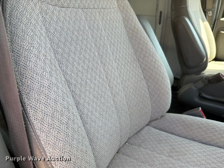 image for item FH6251 2017 GMC Savana G2500 van