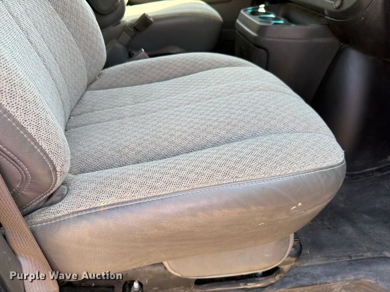 image for item FH6251 2017 GMC Savana G2500 van