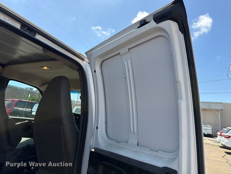 image for item FH6251 2017 GMC Savana G2500 van