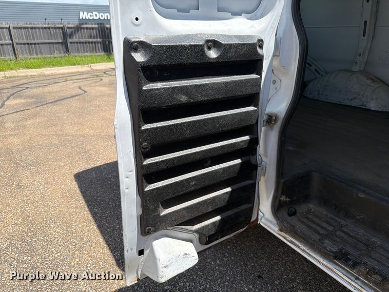 image for item FH6251 2017 GMC Savana G2500 van