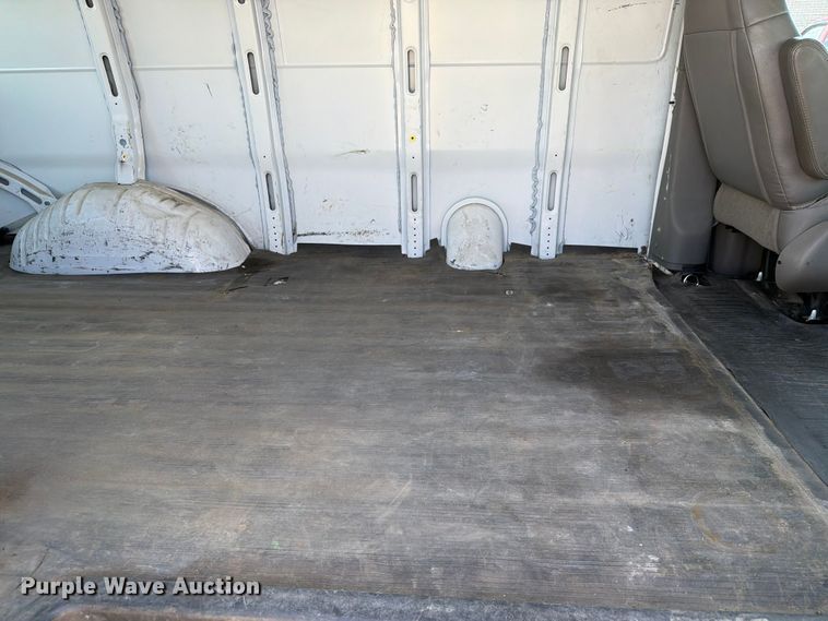 image for item FH6251 2017 GMC Savana G2500 van