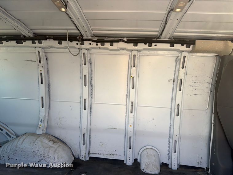 image for item FH6251 2017 GMC Savana G2500 van