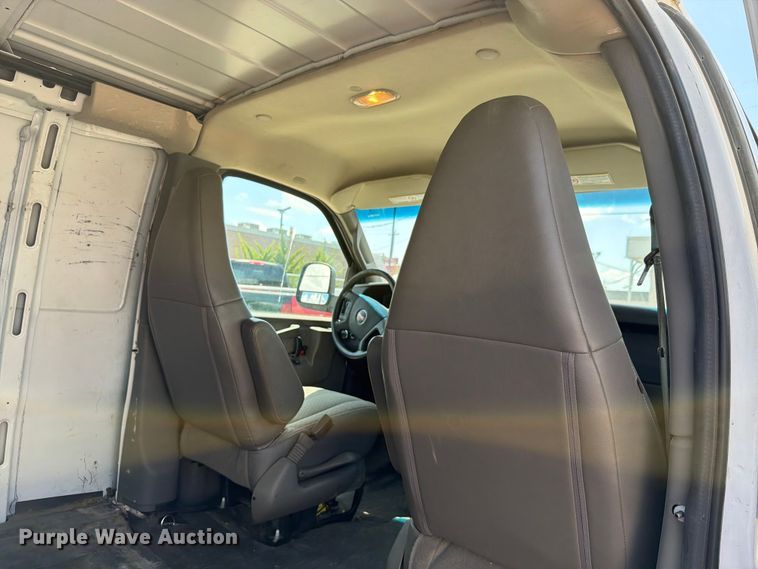 image for item FH6251 2017 GMC Savana G2500 van