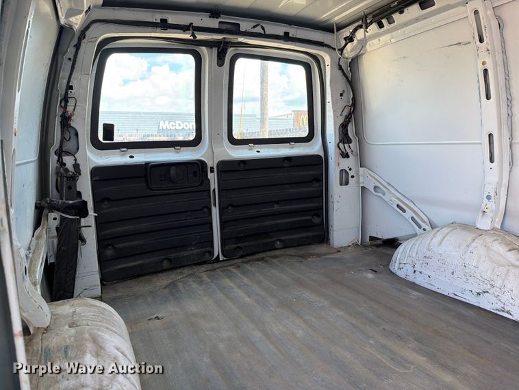 image for item FH6251 2017 GMC Savana G2500 van