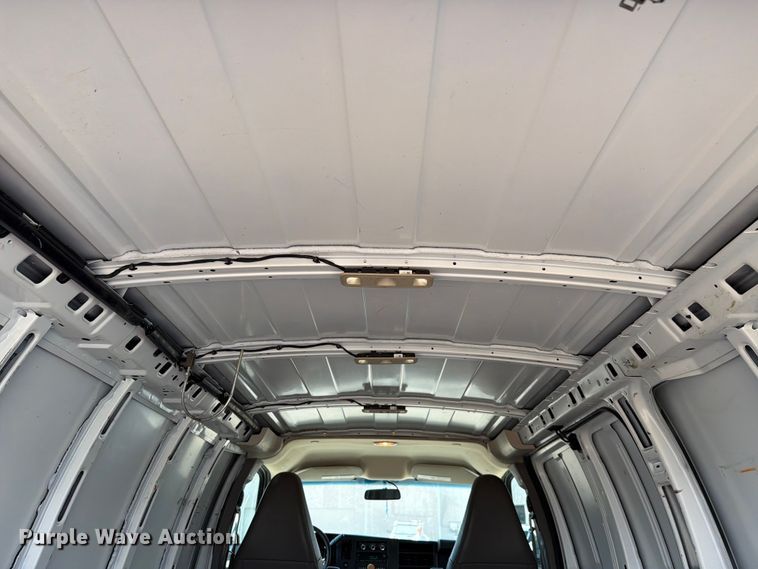 image for item FH6251 2017 GMC Savana G2500 van