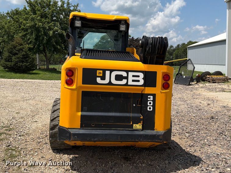 image for item FH6277 2014 JCB 300 T4 skid steer loader