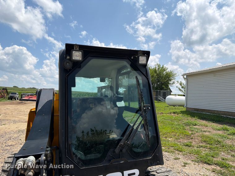 image for item FH6277 2014 JCB 300 T4 skid steer loader