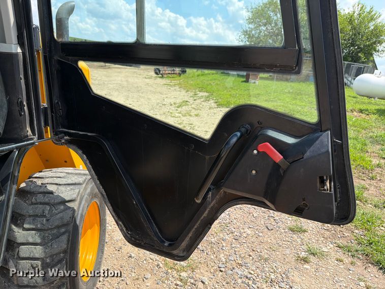 image for item FH6277 2014 JCB 300 T4 skid steer loader