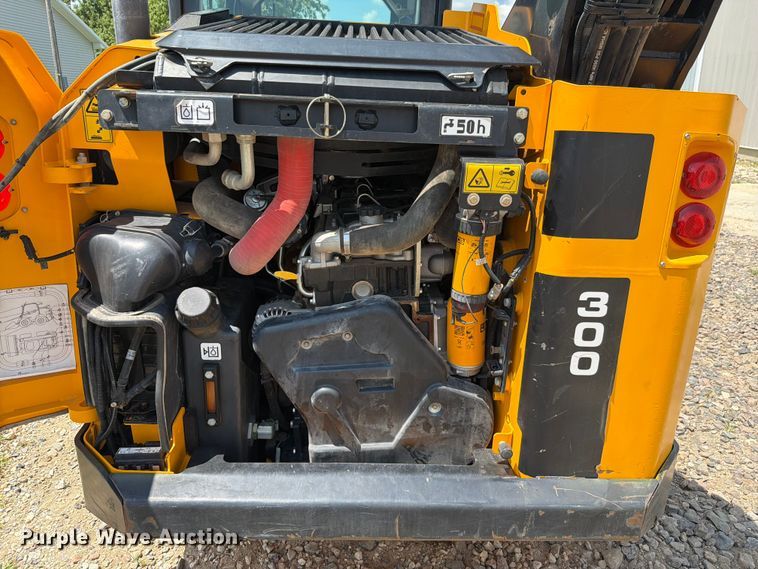 image for item FH6277 2014 JCB 300 T4 skid steer loader