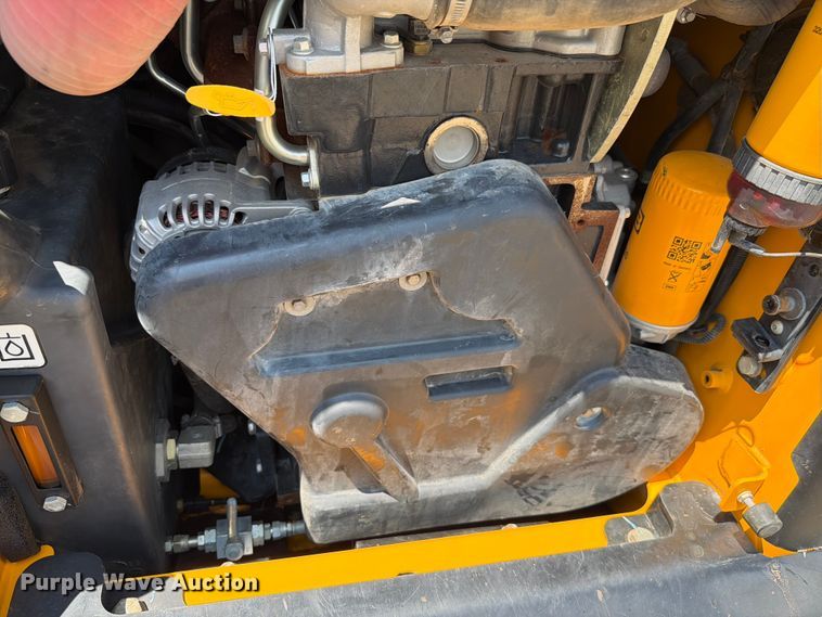 image for item FH6277 2014 JCB 300 T4 skid steer loader