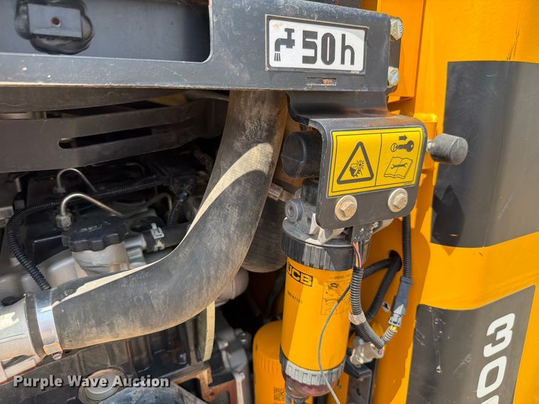 image for item FH6277 2014 JCB 300 T4 skid steer loader