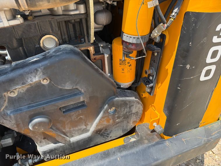 image for item FH6277 2014 JCB 300 T4 skid steer loader