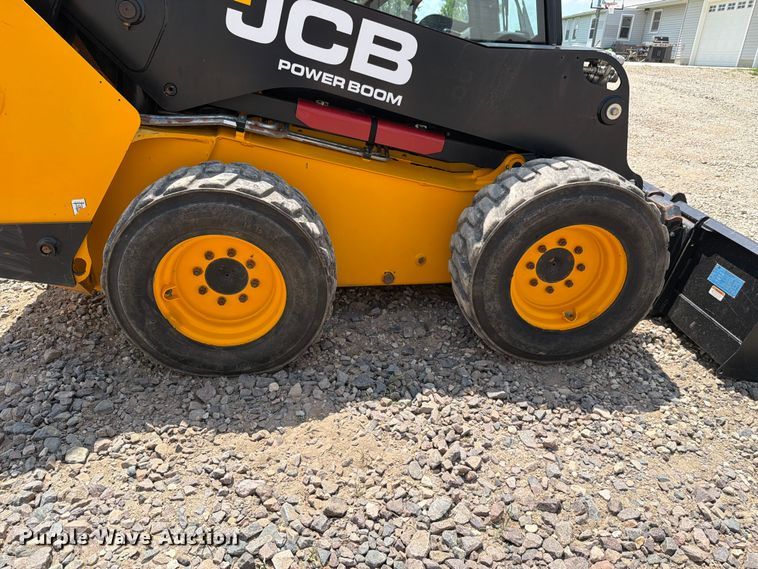 image for item FH6277 2014 JCB 300 T4 skid steer loader