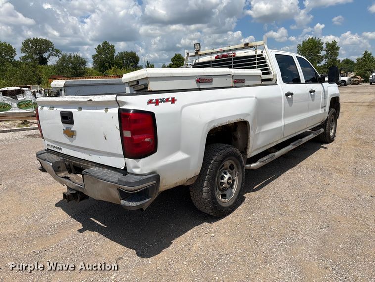 image for item FI0285 2015 Chevrolet Silverado 2500HD Crew Cab pickup truck