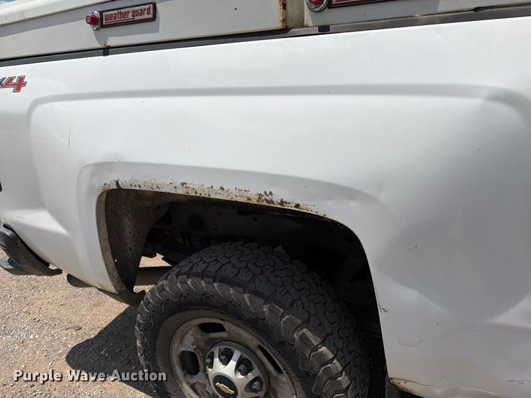 image for item FI0285 2015 Chevrolet Silverado 2500HD Crew Cab pickup truck