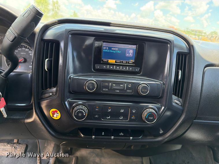 image for item FI0285 2015 Chevrolet Silverado 2500HD Crew Cab pickup truck