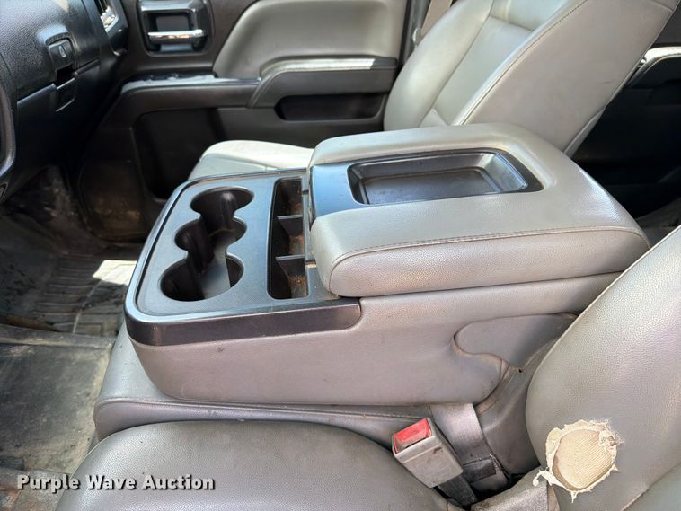 image for item FI0285 2015 Chevrolet Silverado 2500HD Crew Cab pickup truck