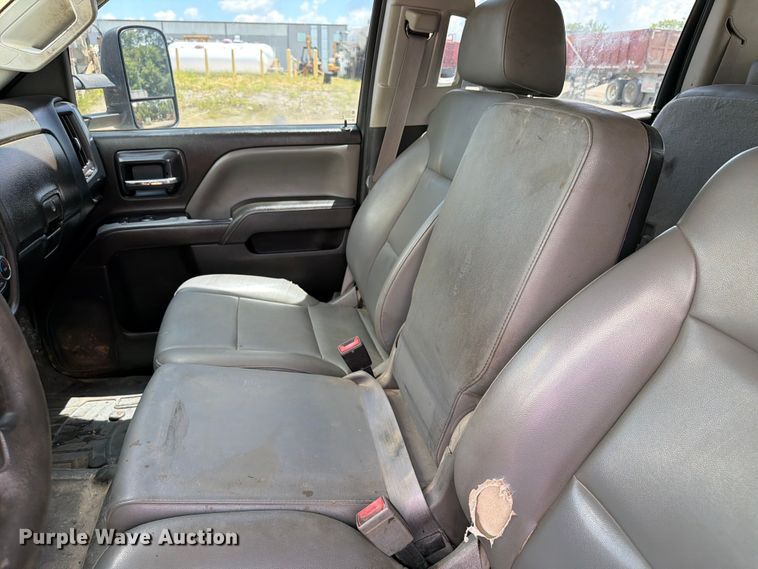 image for item FI0285 2015 Chevrolet Silverado 2500HD Crew Cab pickup truck