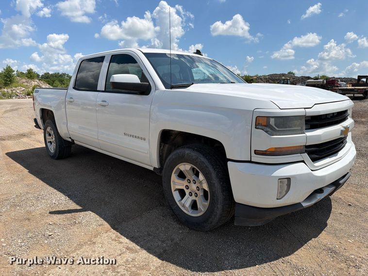 image for item FI0286 2016 Chevrolet Silverado 1500 Crew Cab pickup truck