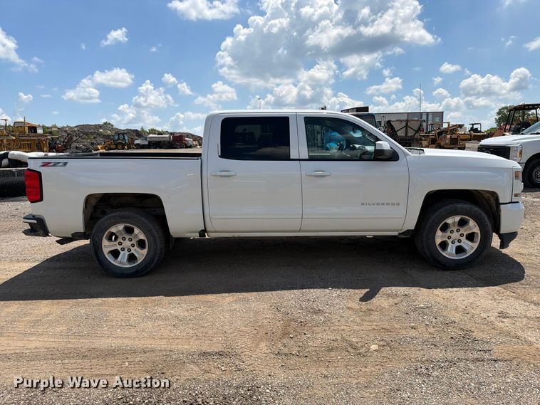 image for item FI0286 2016 Chevrolet Silverado 1500 Crew Cab pickup truck