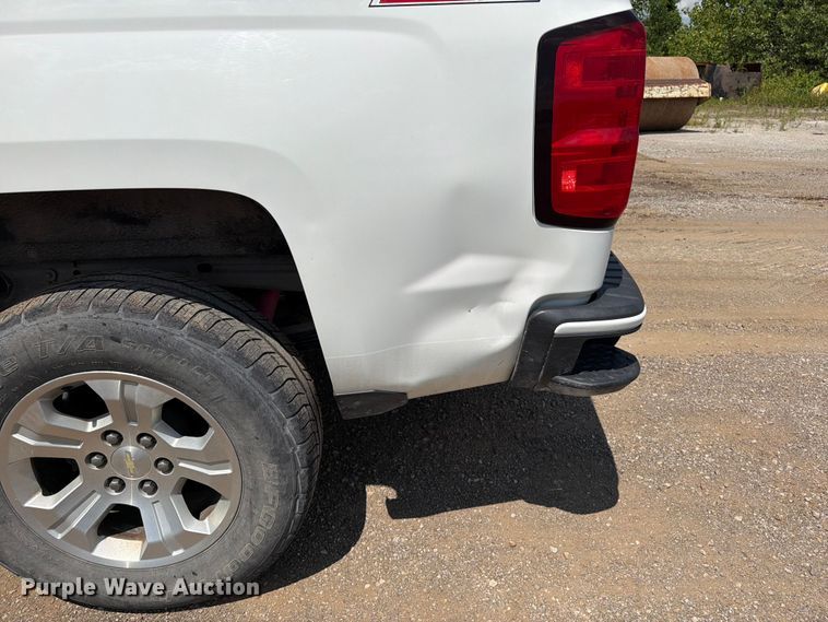 image for item FI0286 2016 Chevrolet Silverado 1500 Crew Cab pickup truck