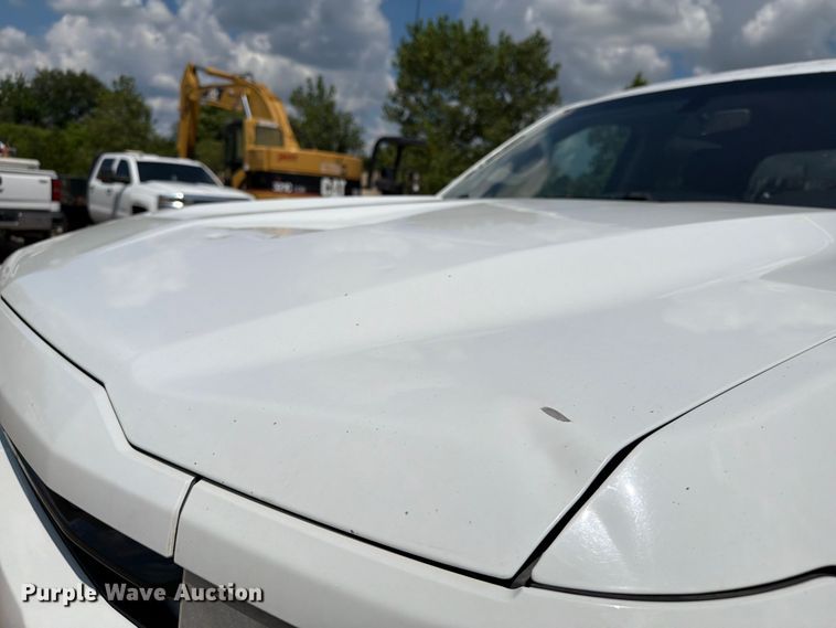 image for item FI0286 2016 Chevrolet Silverado 1500 Crew Cab pickup truck