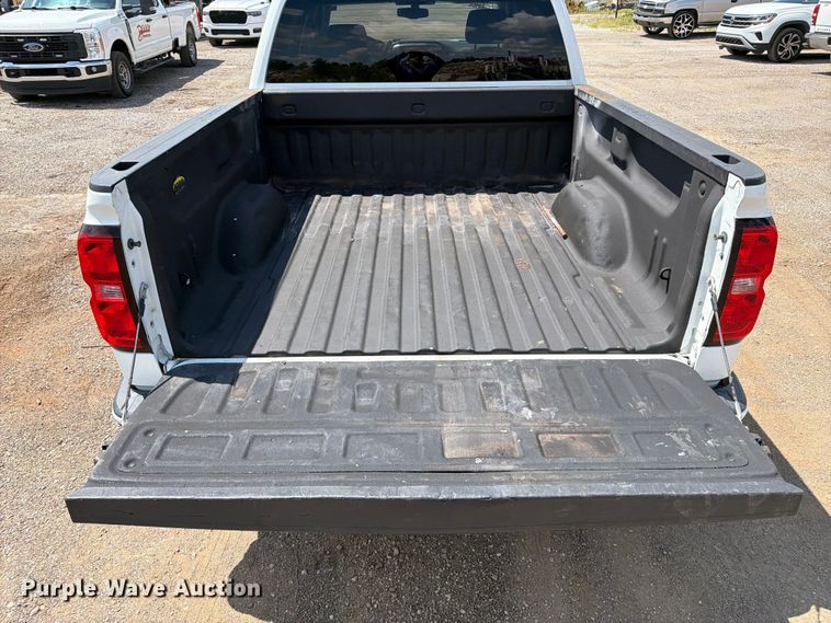 image for item FI0286 2016 Chevrolet Silverado 1500 Crew Cab pickup truck